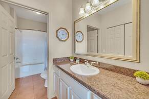 Family-friendly Condo With Pool, Hot Tub & Sauna