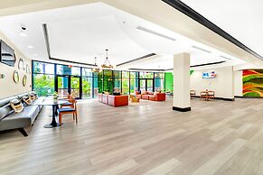 Family Fun Condo: Pool, Hot Tub, Saunanear Disney