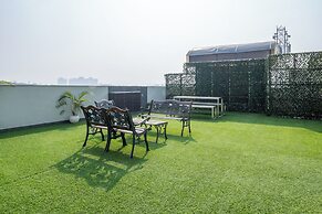 Housr 2 BHK Apartment Sector 41 Gurgaon