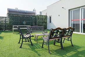 Housr 2 BHK Apartment Sector 41 Gurgaon