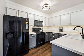 Parkside Retreat 2 Suites, Office, Garage