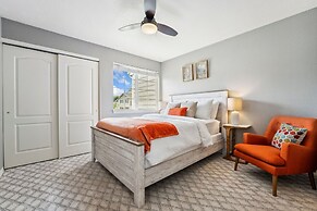 Parkside Retreat 2 Suites, Office, Garage