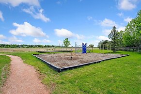 Parkside Retreat 2 Suites, Office, Garage