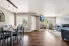 Parkside Retreat 2 Suites, Office, Garage