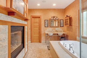 Luxe Family Home on Orange Lake w/ Private Dock!