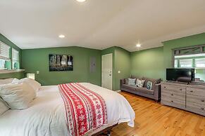 11 Mi to Oneida Lake: Spacious Apt in Verona!