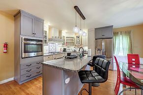 11 Mi to Oneida Lake: Spacious Apt in Verona!