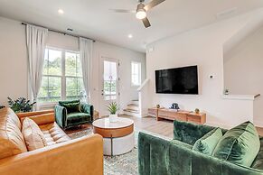 Townhome 1 Mi to Grant Park & Atlanta Beltline!