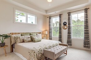 Townhome 1 Mi to Grant Park & Atlanta Beltline!