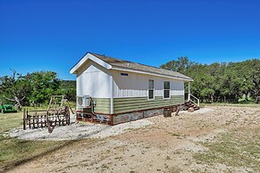 6 Mi to Topsey Exotic Ranch: Retreat on 12 Acres!