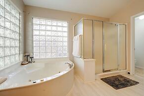 Private Pool & Patio: Spacious Gilbert Getaway!