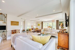 Walk to Beach: Luxe Home w/ Fire Pit in Rowayton!