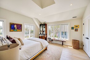 Walk to Beach: Luxe Home w/ Fire Pit in Rowayton!