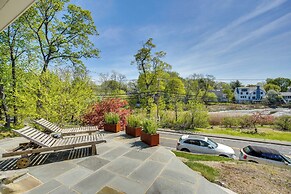 Walk to Beach: Luxe Home w/ Fire Pit in Rowayton!