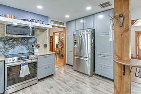 2 Mi to Market St: Gem w/ Peaceful Deck & Porch