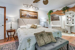 2 Mi to Market St: Gem w/ Peaceful Deck & Porch