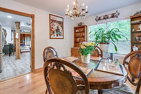 2 Mi to Market St: Gem w/ Peaceful Deck & Porch