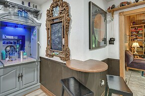 2 Mi to Market St: Gem w/ Peaceful Deck & Porch