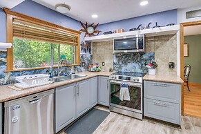 2 Mi to Market St: Gem w/ Peaceful Deck & Porch