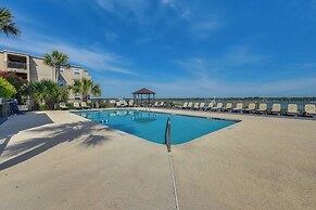 Walk to Beach & Marsh: Condo in Murrells Inlet