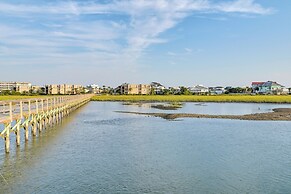 Walk to Beach & Marsh: Condo in Murrells Inlet
