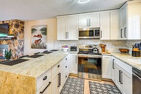 Lake & Pool Access: Lazy Days Condo w/ Balcony!