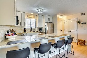 Lake & Pool Access: Lazy Days Condo w/ Balcony!