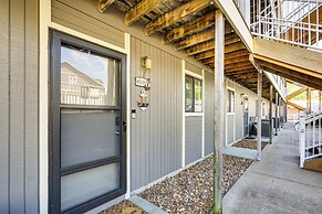 Lake & Pool Access: Lazy Days Condo w/ Balcony!