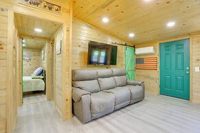 4 Mi to Delaware River: Callicoon Retreat w/ Deck!