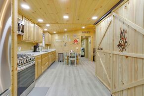 4 Mi to Delaware River: Callicoon Retreat w/ Deck!