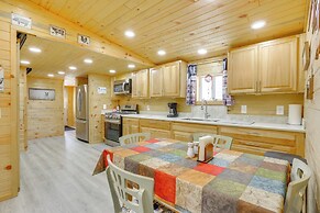 4 Mi to Delaware River: Callicoon Retreat w/ Deck!