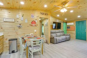 4 Mi to Delaware River: Callicoon Retreat w/ Deck!