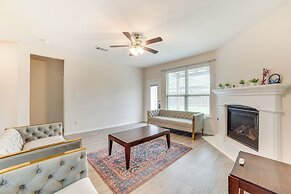 Walk to Lake Ray Hubbard: Spacious Family Home!