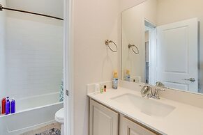 Walk to Lake Ray Hubbard: Spacious Family Home!