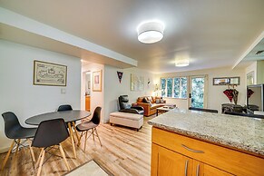 8 Mi to Dtwn Seattle: Pet-friendly Apt w/ Hot Tub