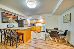 8 Mi to Dtwn Seattle: Pet-friendly Apt w/ Hot Tub