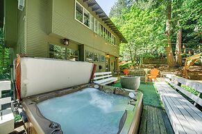 8 Mi to Dtwn Seattle: Pet-friendly Apt w/ Hot Tub