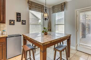 Pet-friendly Home w/ Patio & Yard in Rosharon