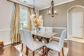 Pet-friendly Home w/ Patio & Yard in Rosharon