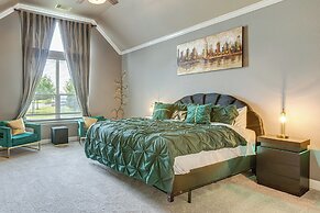 Pet-friendly Home w/ Patio & Yard in Rosharon