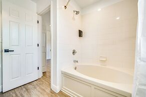 8 Mi to Disney: Luxe Townhome in Kissimmee
