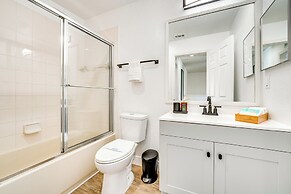 8 Mi to Disney: Luxe Townhome in Kissimmee