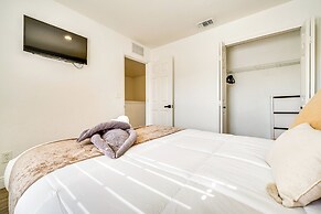 8 Mi to Disney: Luxe Townhome in Kissimmee