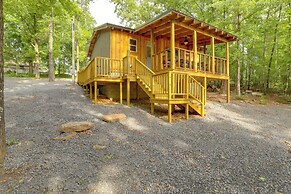 < 1 Mi to Devils Fork Recreation Area: Cozy Cabin!