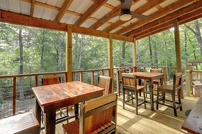 < 1 Mi to Devils Fork Recreation Area: Cozy Cabin!