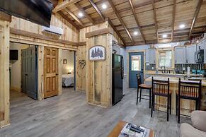 < 1 Mi to Devils Fork Recreation Area: Cozy Cabin!