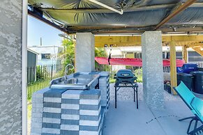 2 Mi to Anna Maria Island: Newly Built Home!