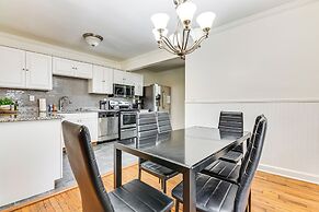 Walk to Golf: Cozy Home w/ Lush Yard in Atlanta!