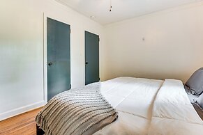 Walk to Golf: Cozy Home w/ Lush Yard in Atlanta!