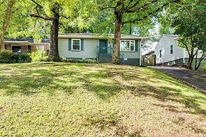 Walk to Golf: Cozy Home w/ Lush Yard in Atlanta!